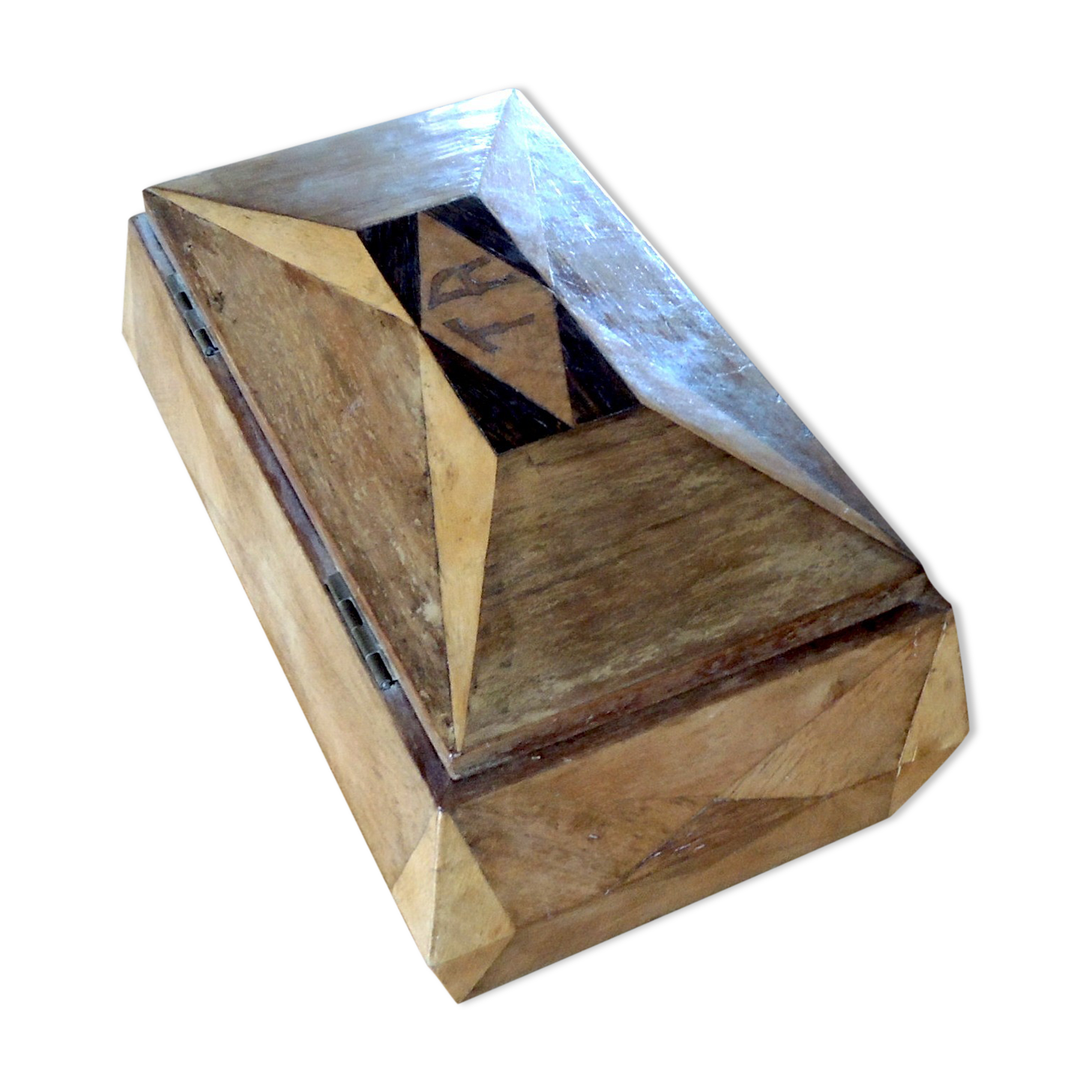 Box marquetry diamond tips initials TR