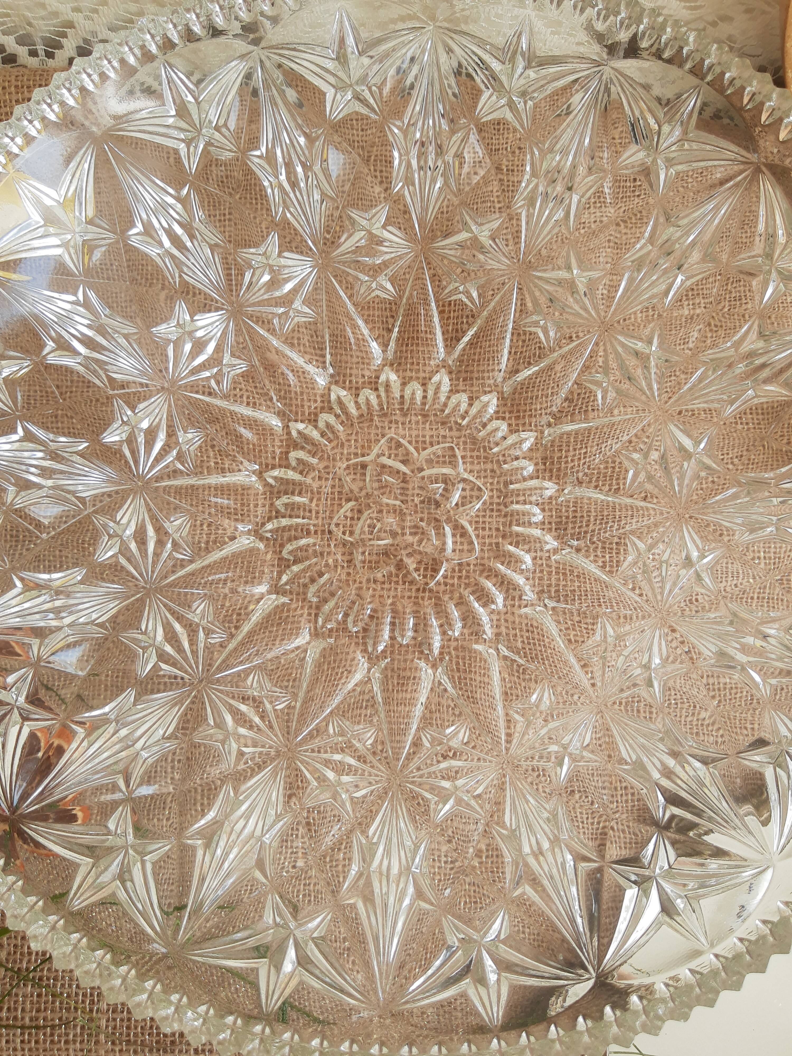 Large chiseled glass fruit cup