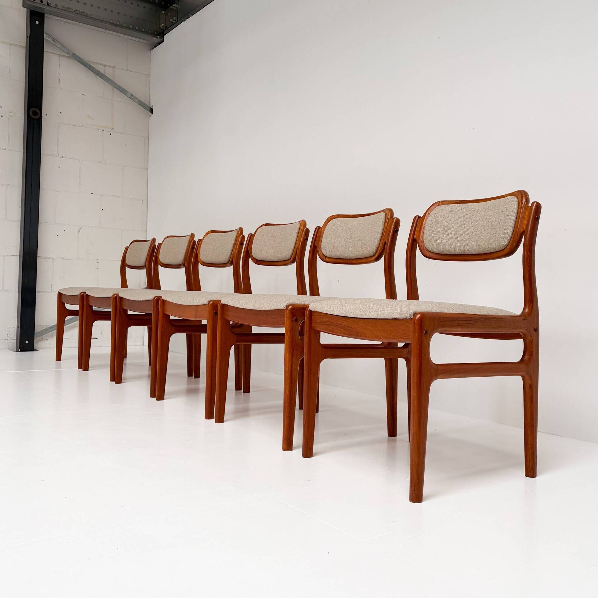 Set of 6 Danish design chairs by Johannes Andersen for Uldum, 1960s
