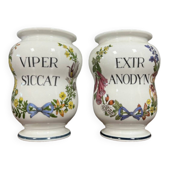 Deux pots de Pharmacie en porcelaine époque XXeme siècle vers 1900-1920