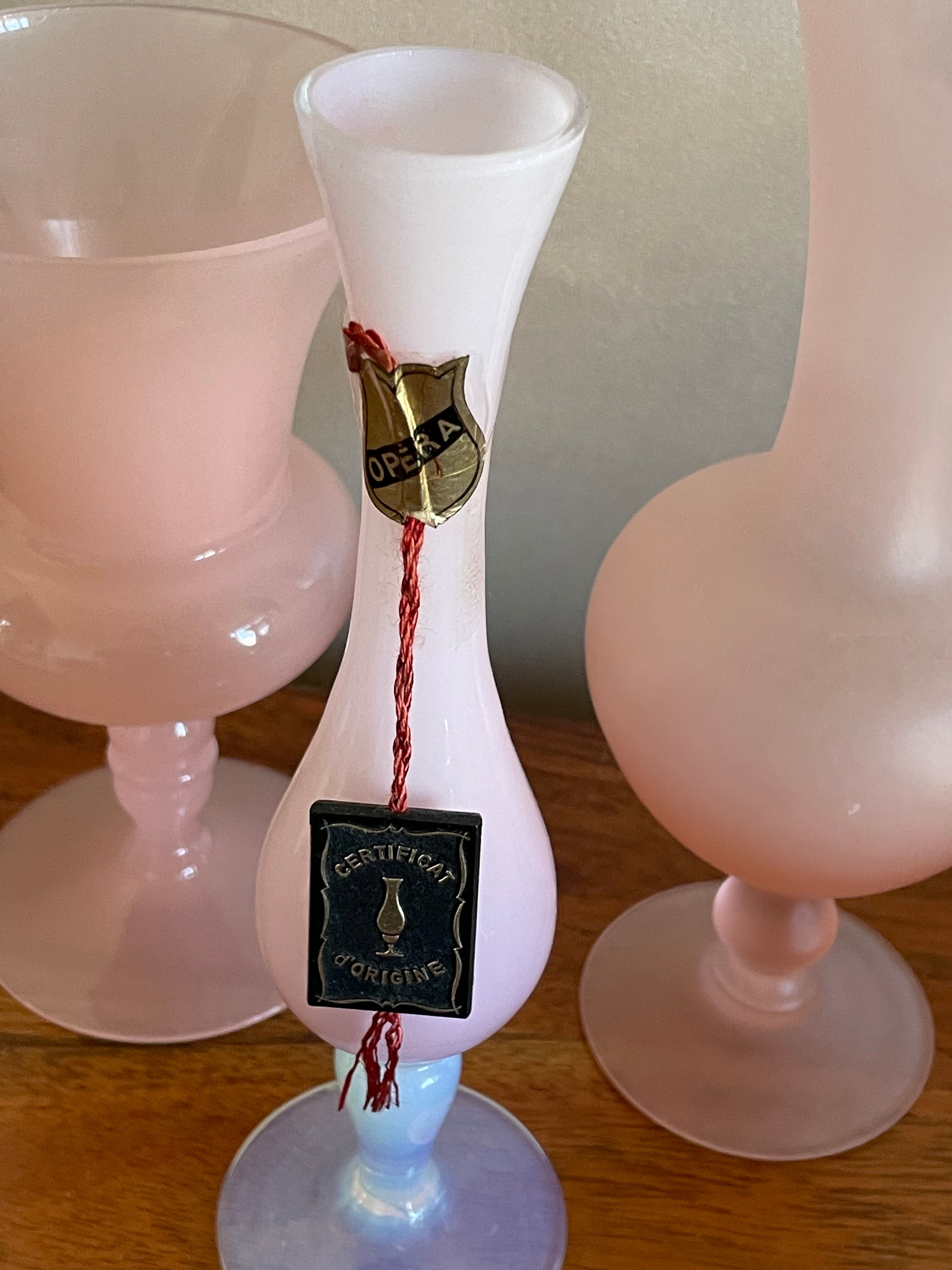 Trio de vases soliflore opaline et verre