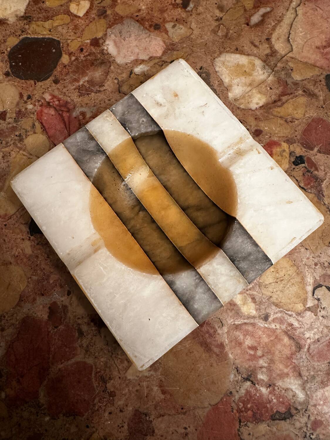 Art Deco ashtray/trinket tray in tricolor marble