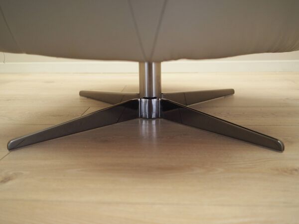 Fauteuil pivotant en cuir, design italien, années 90, fabrication : Natuzzi