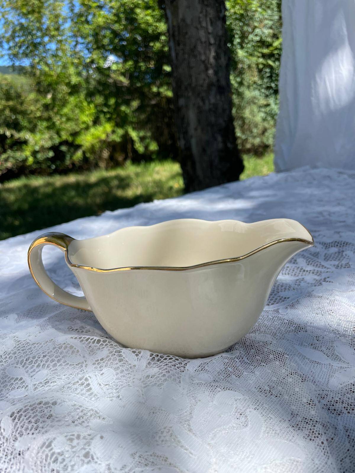 Vintage white porcelain sauce boat – Villeroy & Boch