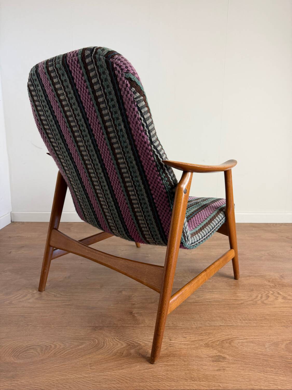 Vintage Scandinavian armchair from the 1960s.