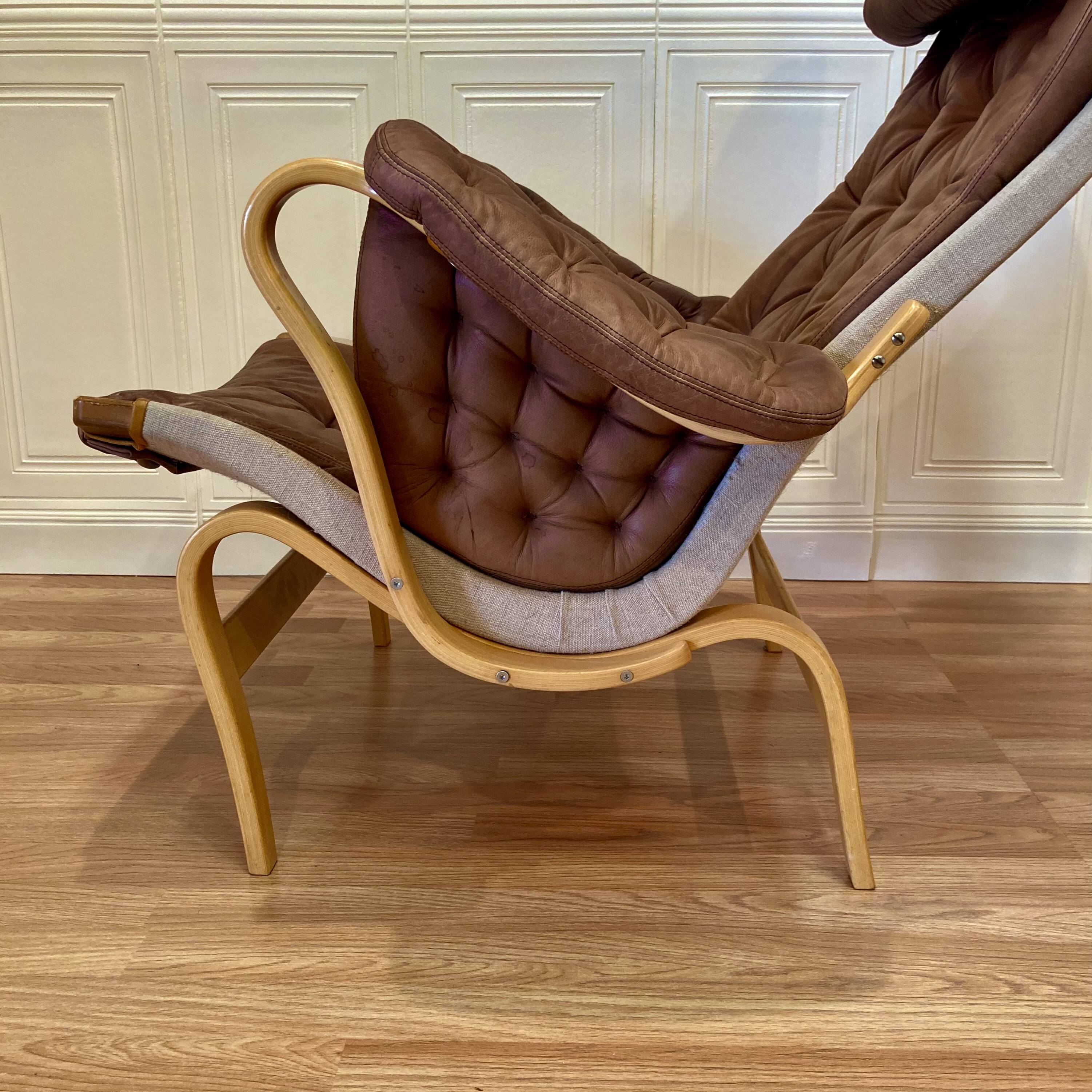 "Pernilla" armchair leather "Bruno Mathsson" 1960.