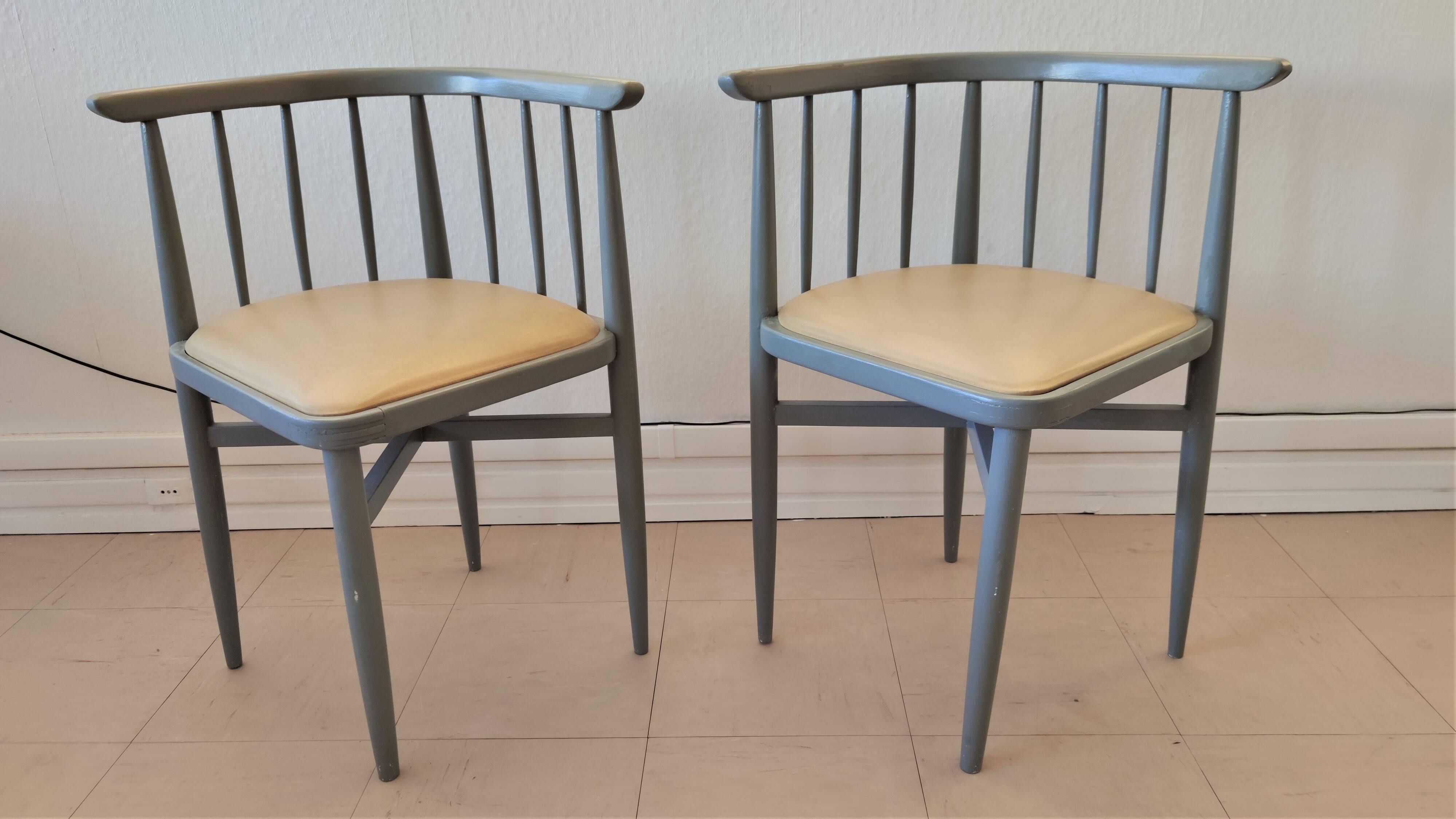 Ensemble Thonet 1960 table et 4 chaises