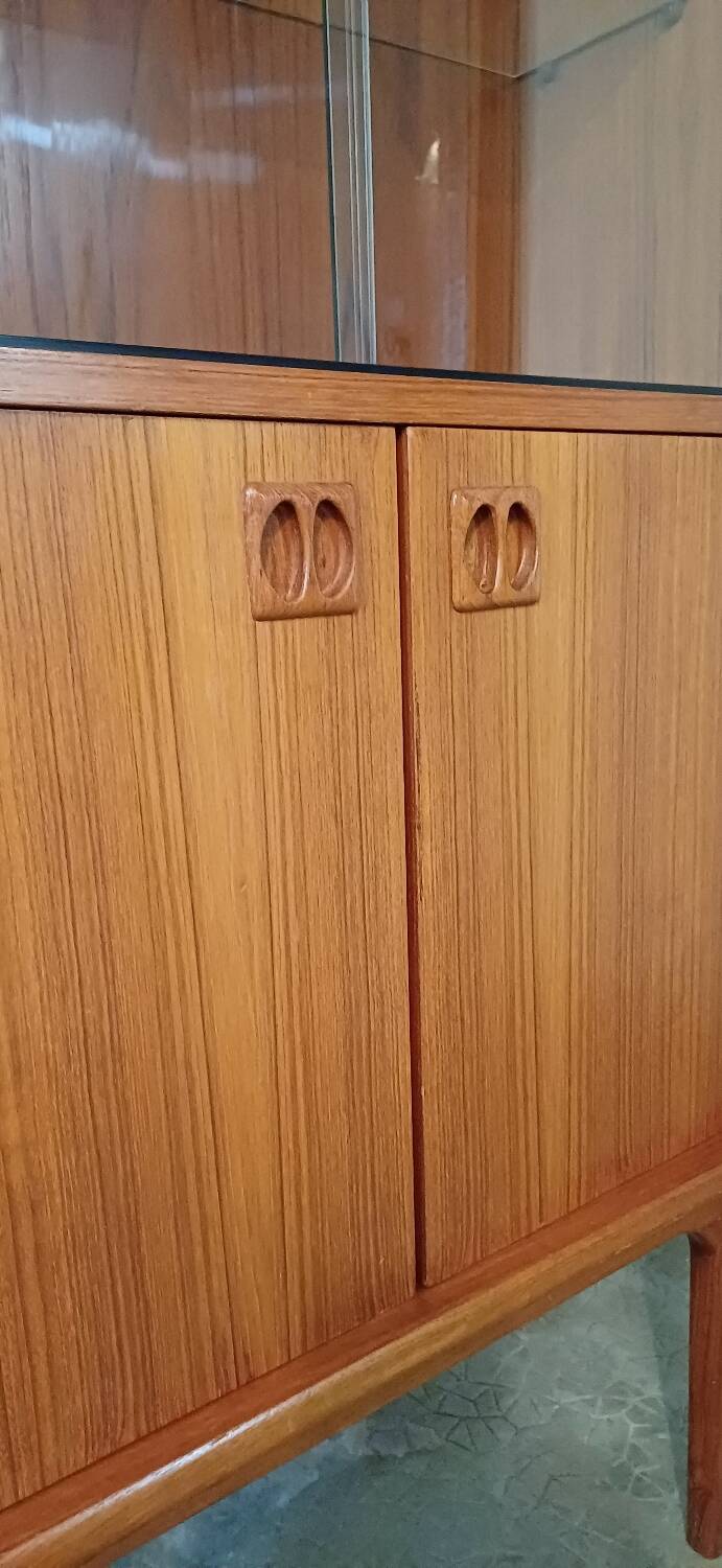 Scandinavian showcase buffet