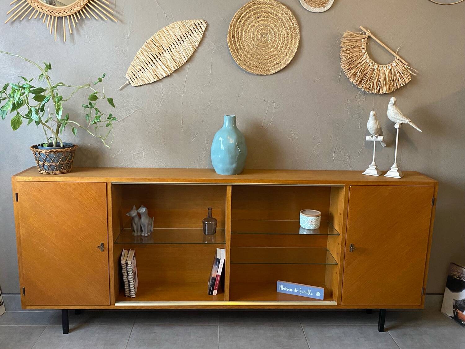 Vintage sideboard (shallow)