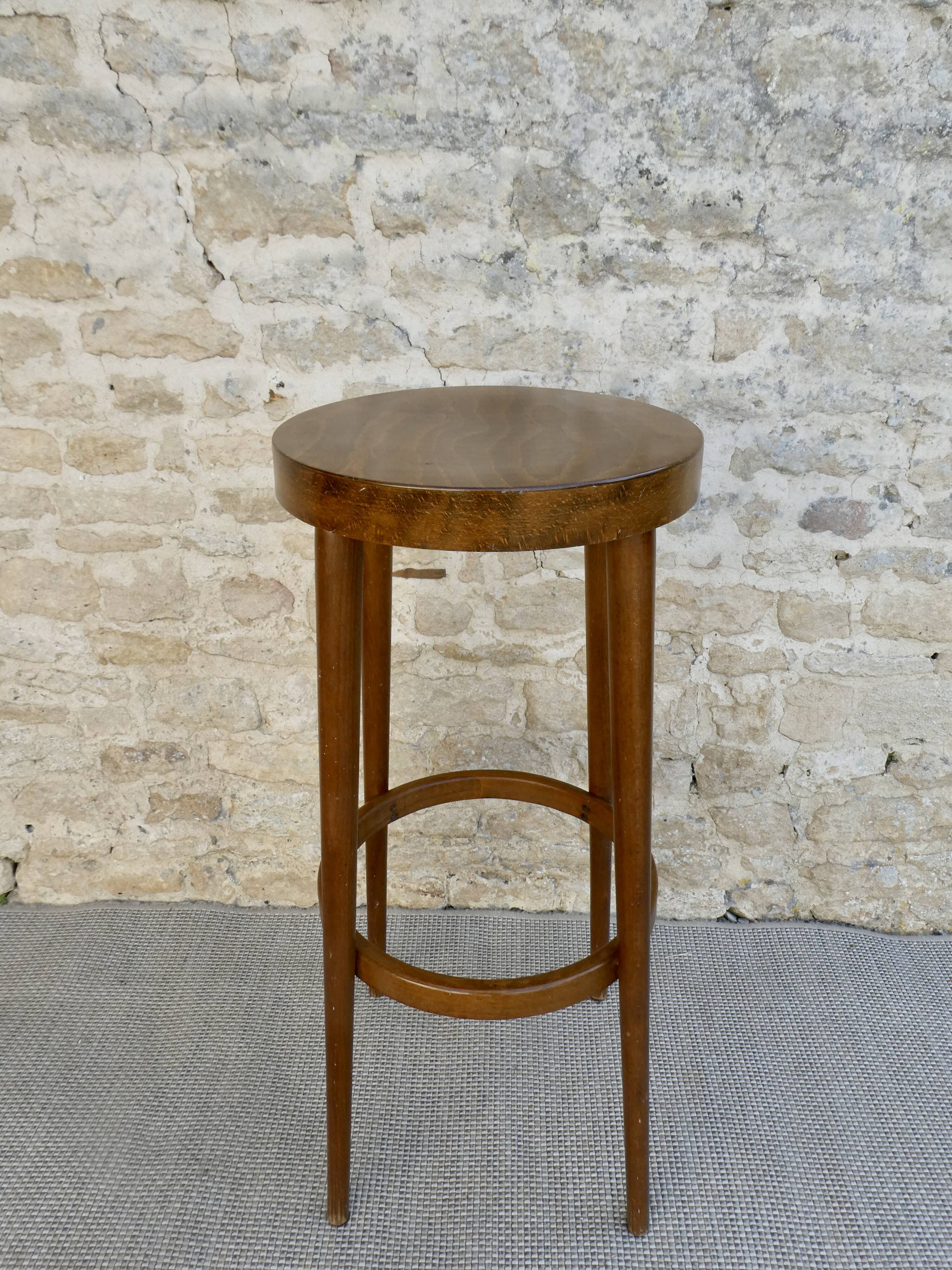 Tabouret haut de bar en bois Baumann