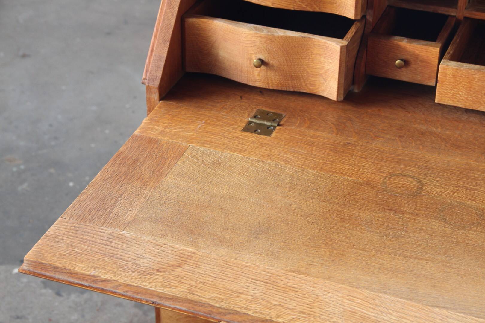Bureau secrétaire pliant en chêne vintage des années 1960 dans le style de Kjærnulf