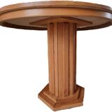 round dining table