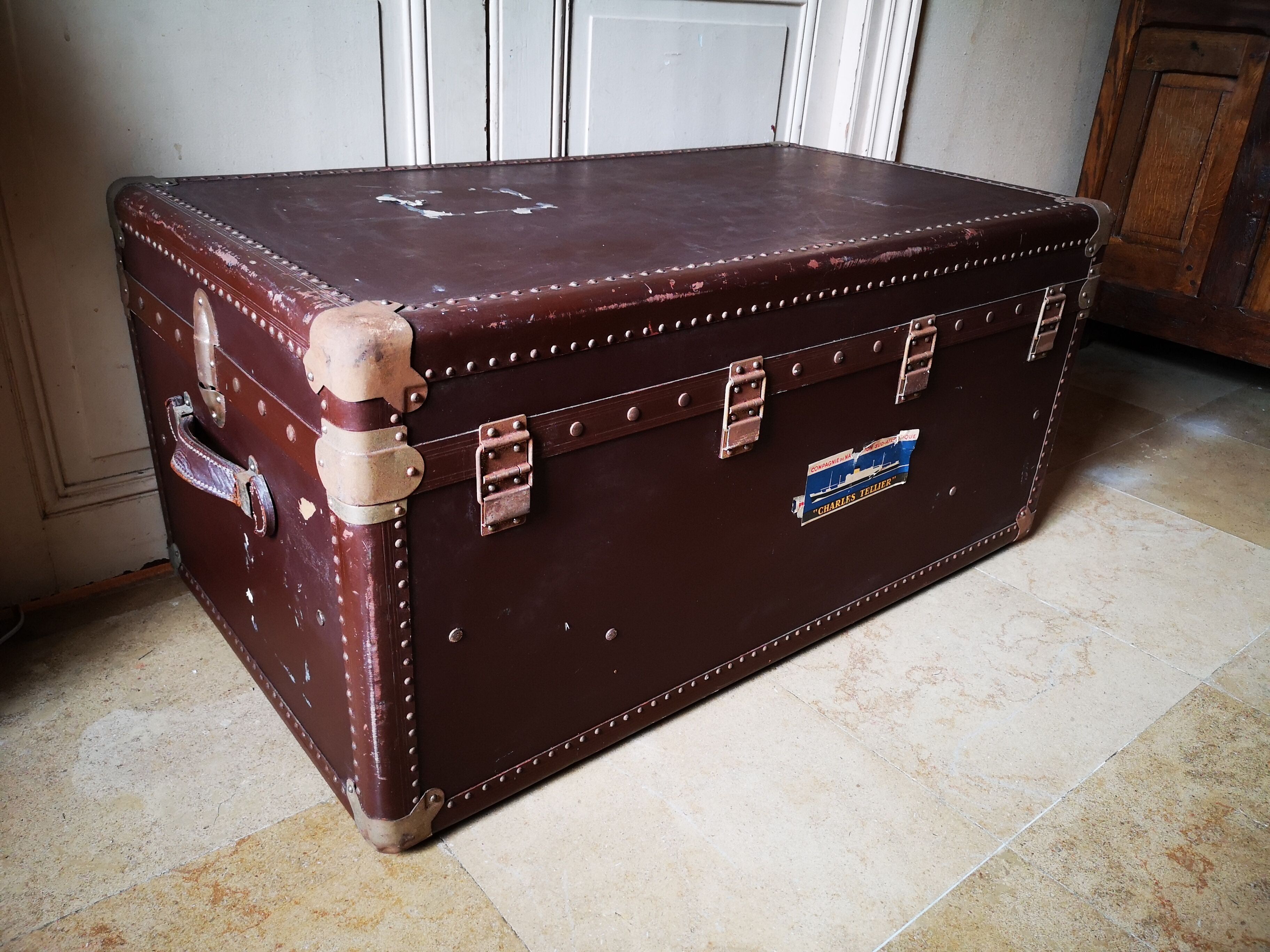 Large travel trunk 1900