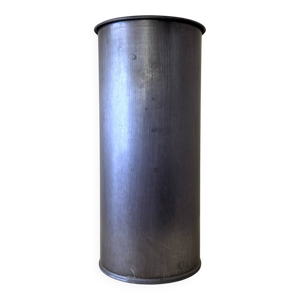 Vase floral en métal