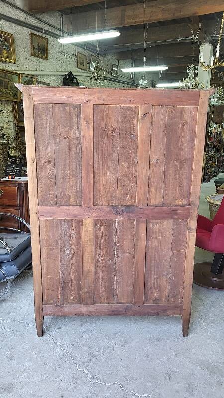 Display cabinet louis xvi style 2 doors in walnut