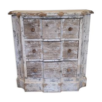 Shabby chest of drawers