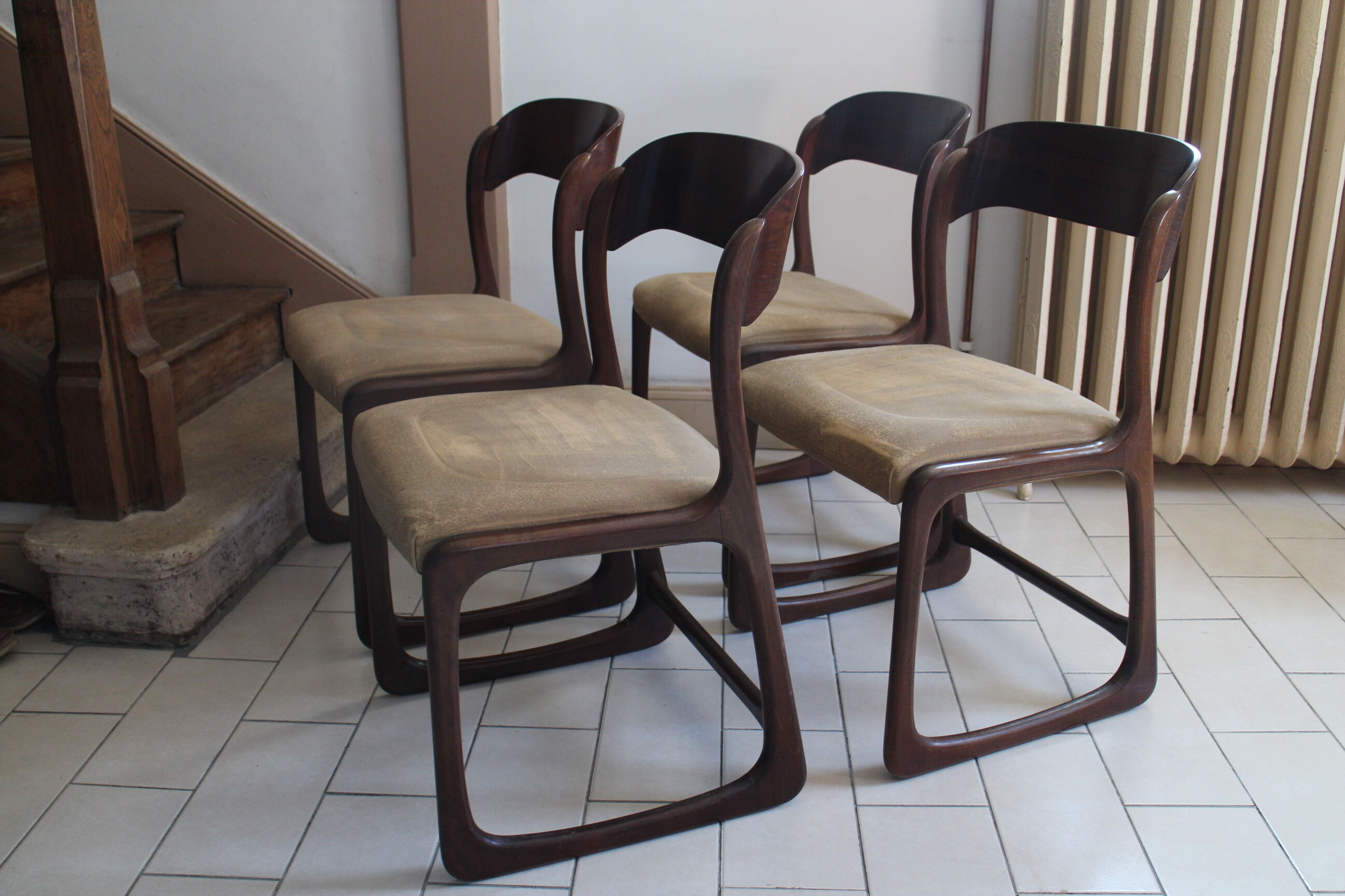 Série de 4 chaises traineau Baumann