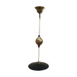 Hanging lamp goes up and down