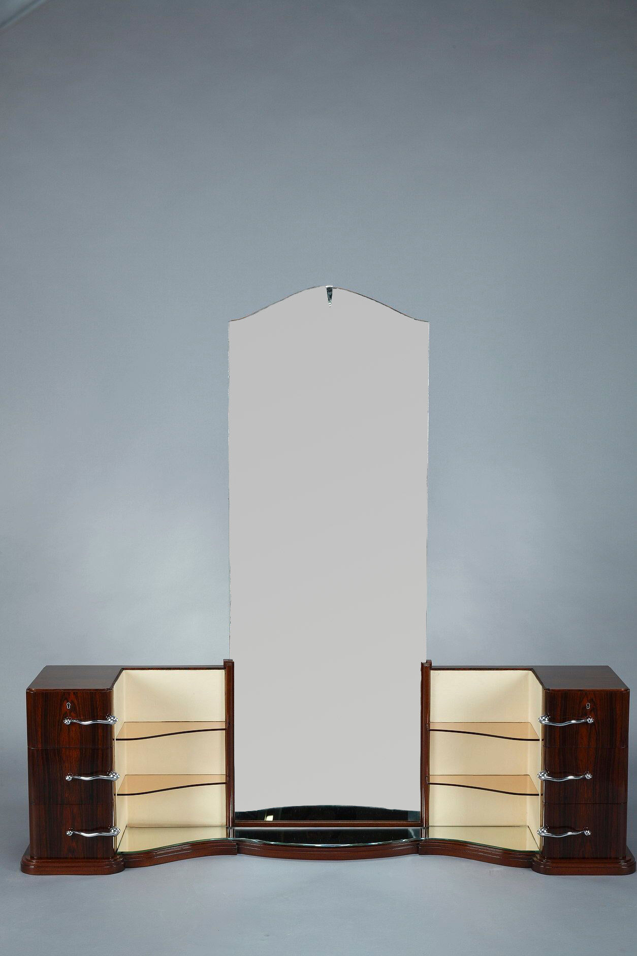 Coiffeuse et son fauteuil en placage d'ébène de Macassar