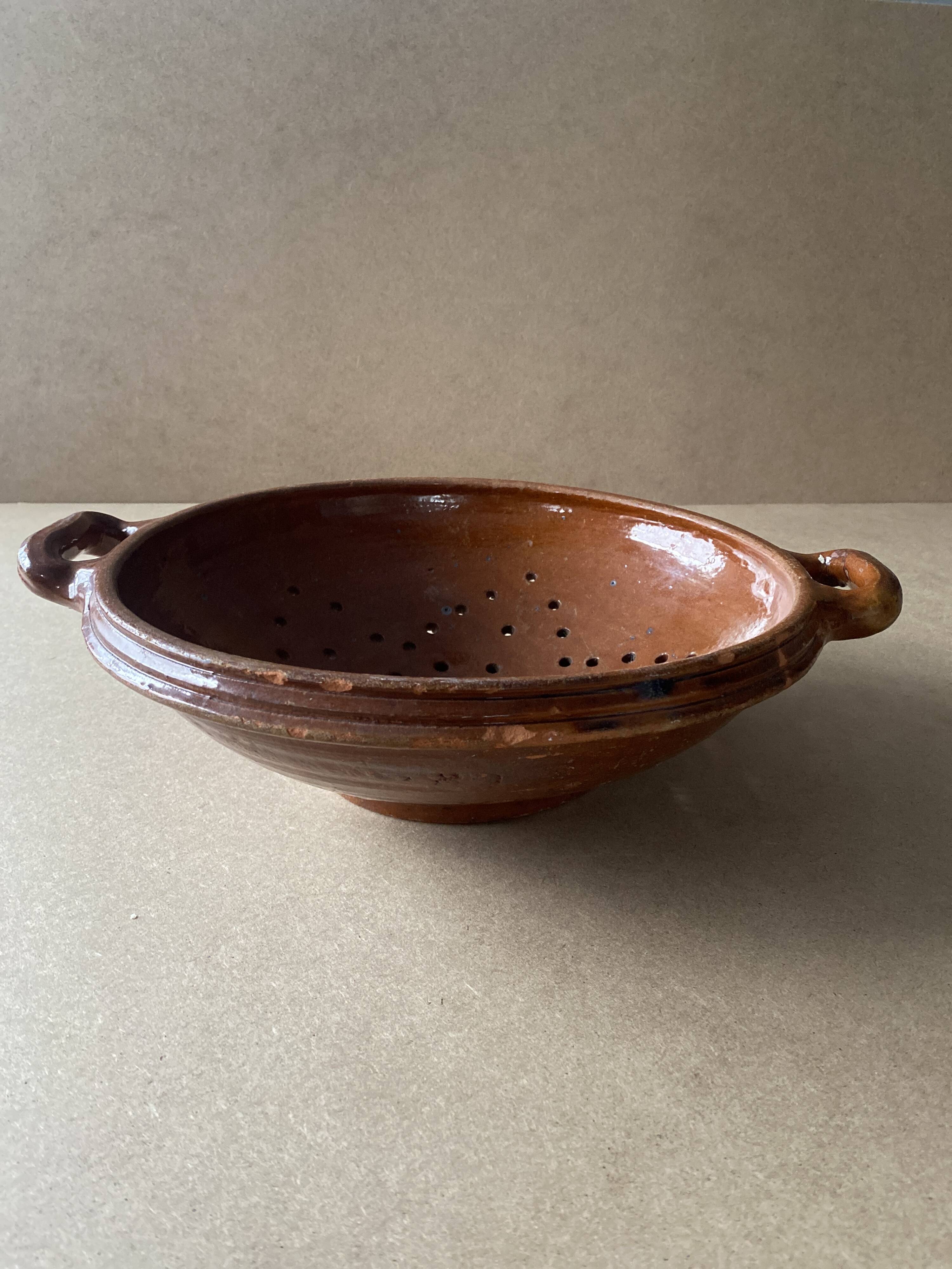 Glazed earthenware drainer