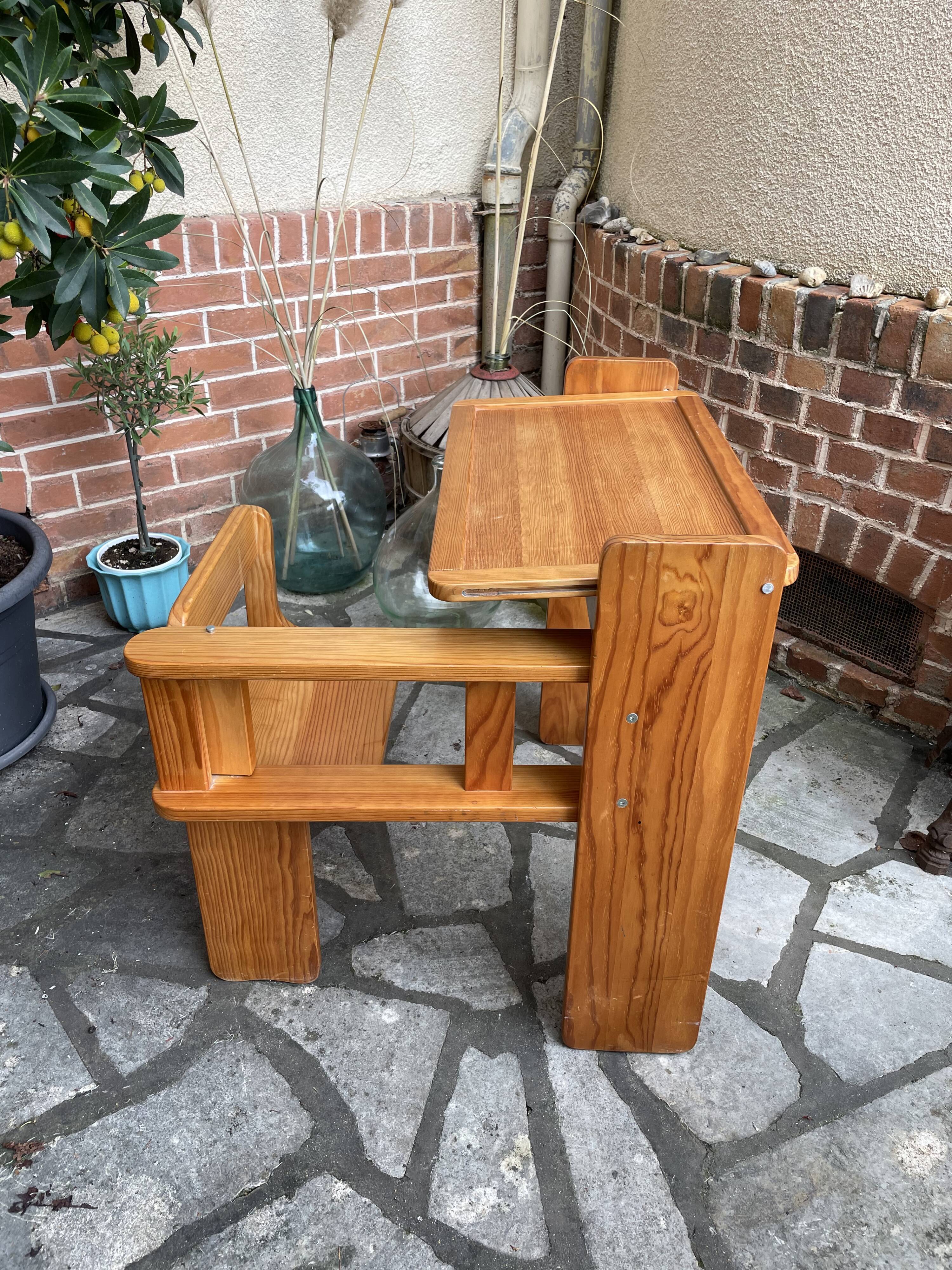 Trama folding children's desk