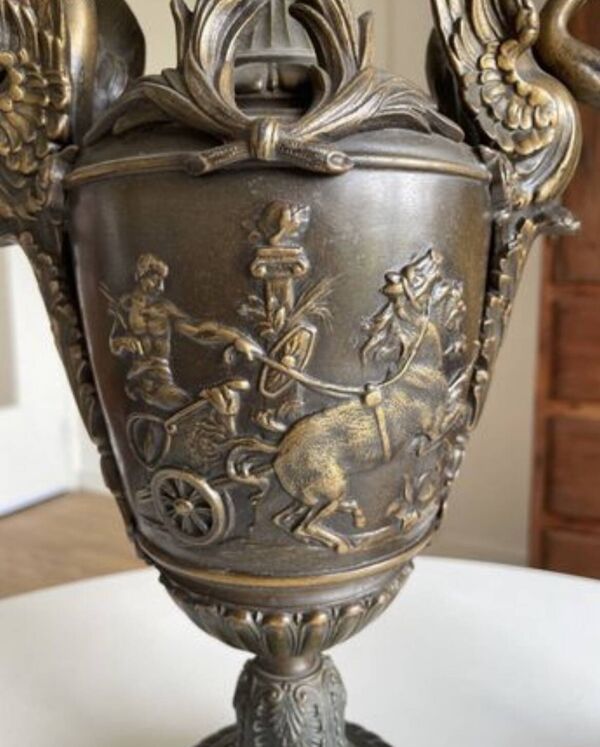Sculpteur, paire de vases d’après Émile Louis Picault