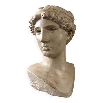 Concrete bust painted in beige