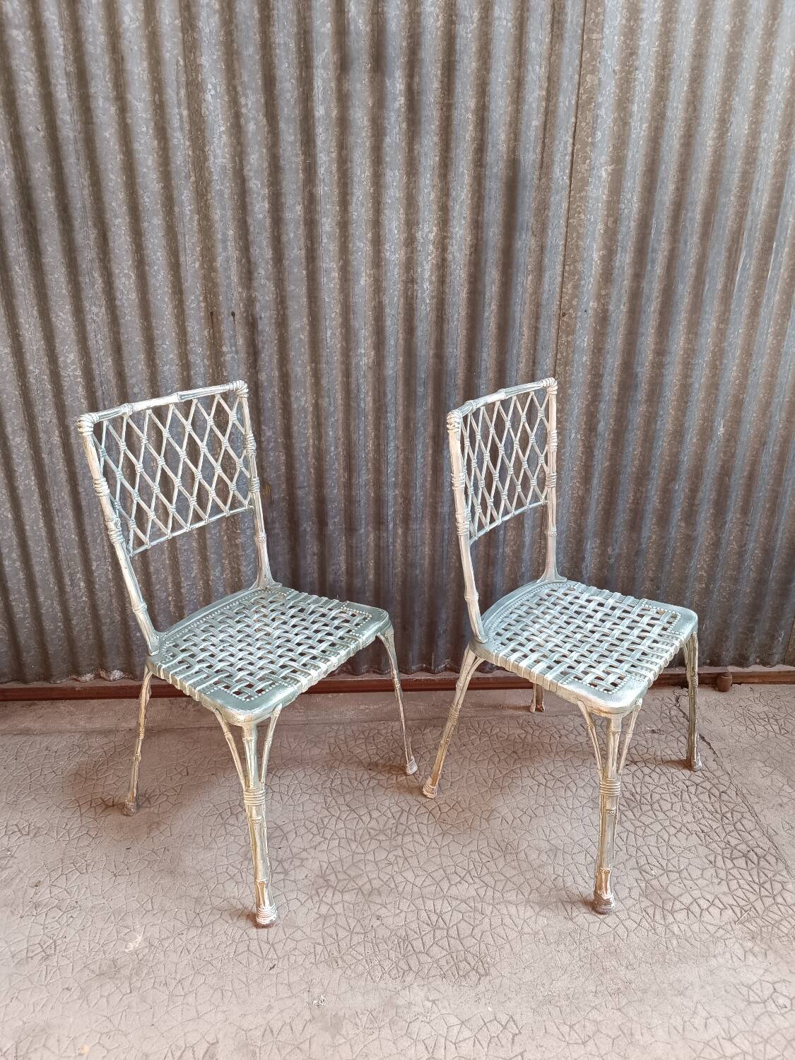 Garden furniture - Bistro table (marble and cast iron) 2 2 aluminum chairs
