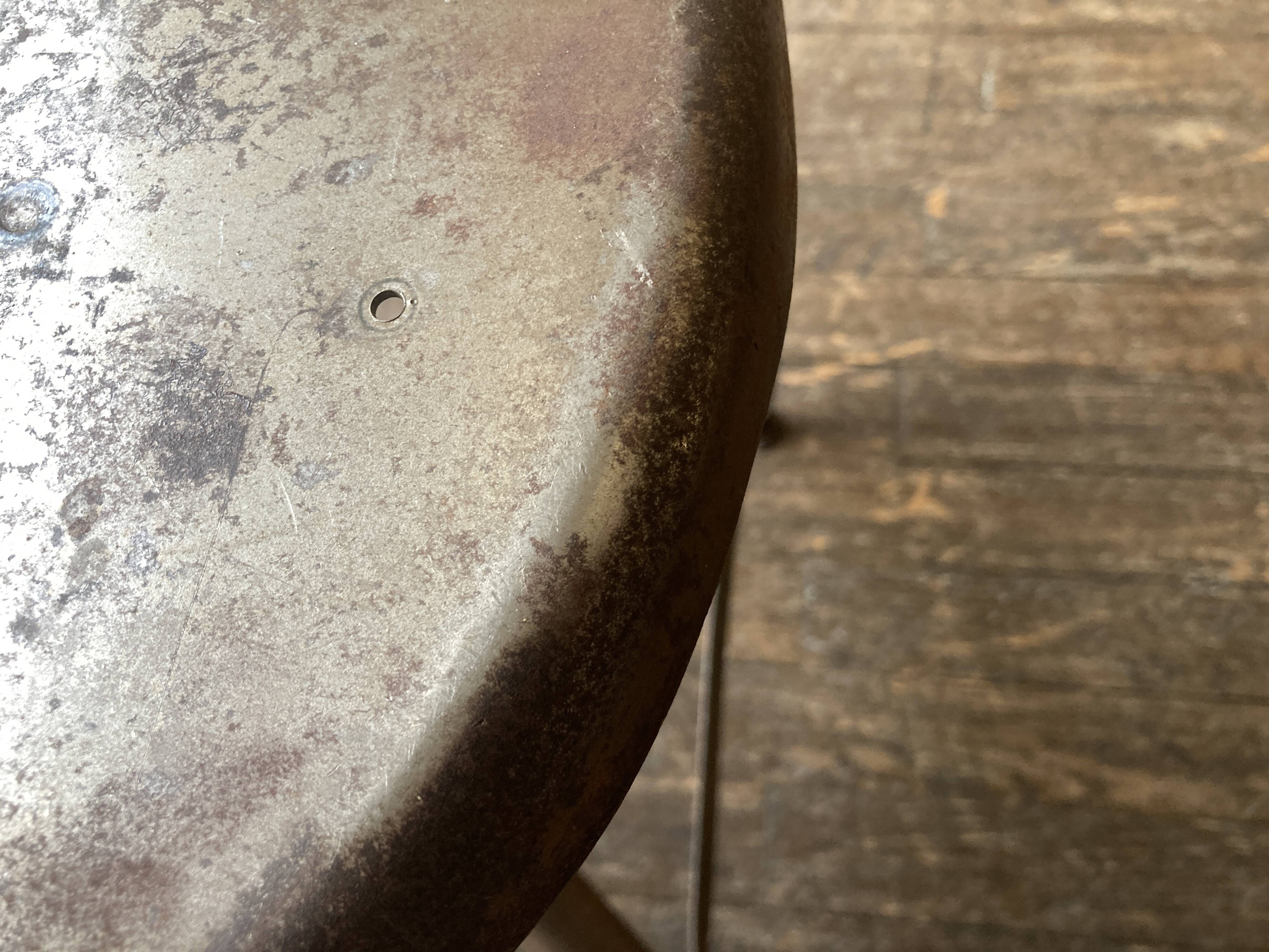 Tabouret à vis Nicolle 1950 en fer brut