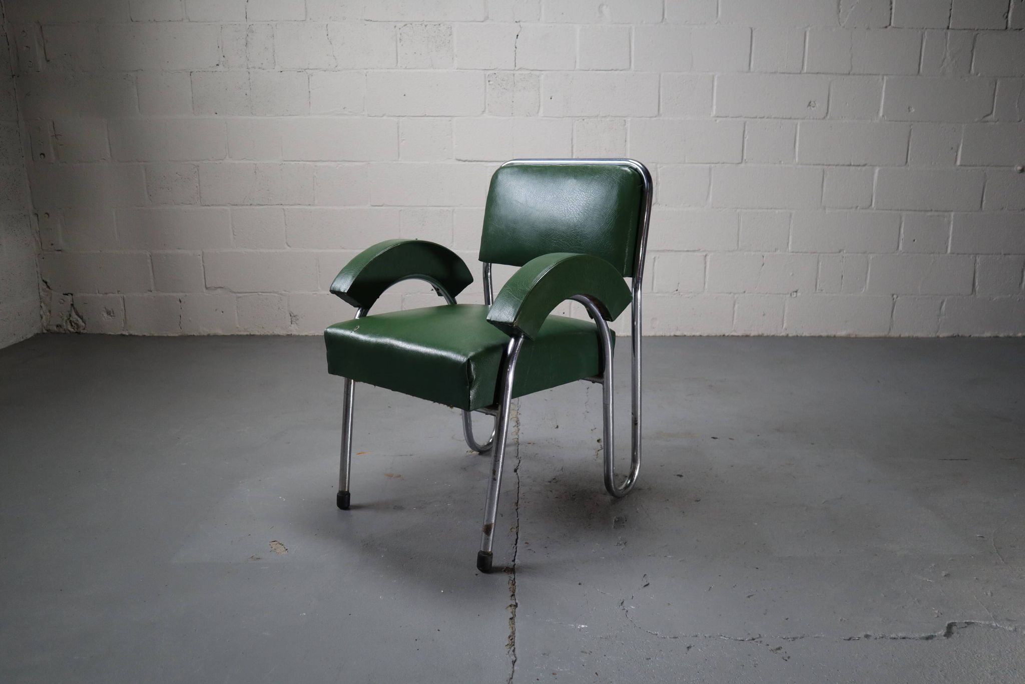 Bauhaus tubular cantilever chair, 1930's