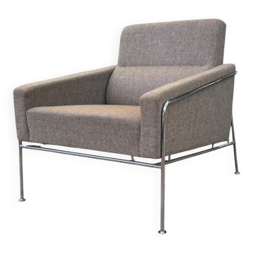 Lounge chair Mod. 3300 by Arne Jacobsen for Fritz Hansen