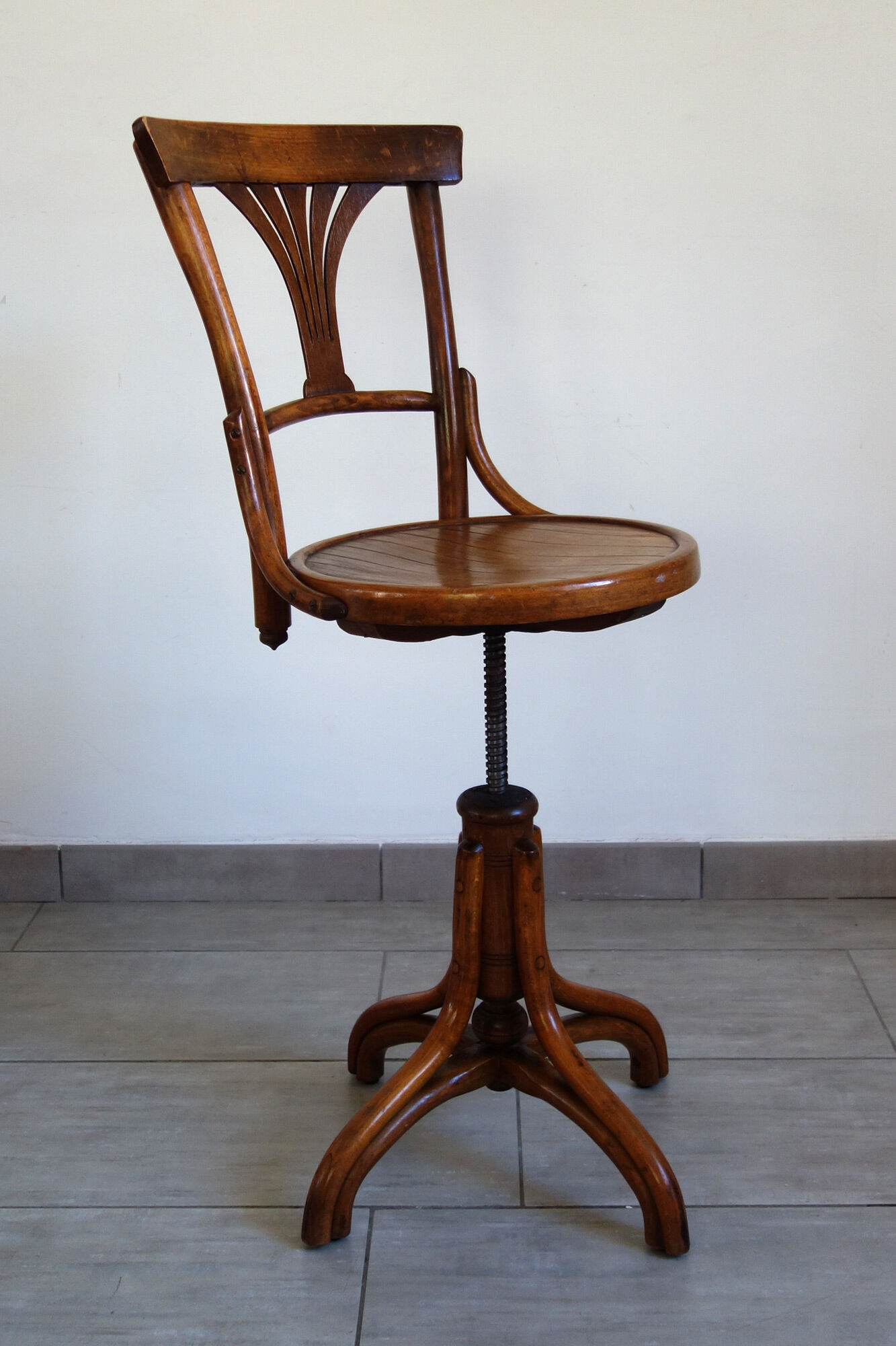 Vintage typing chair by Walter Baumann before 1930