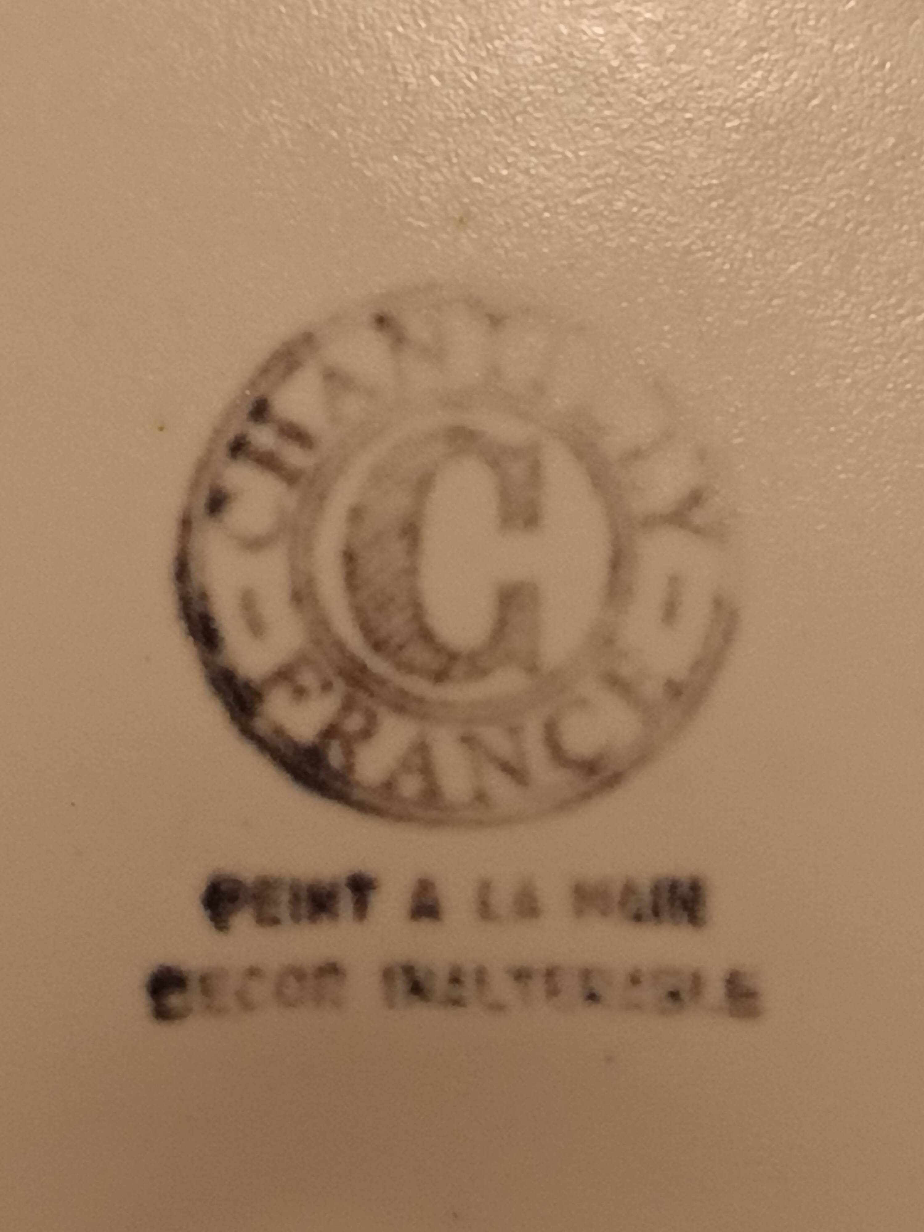 6 oyster shell plates and Chantilly porcelain serving platter