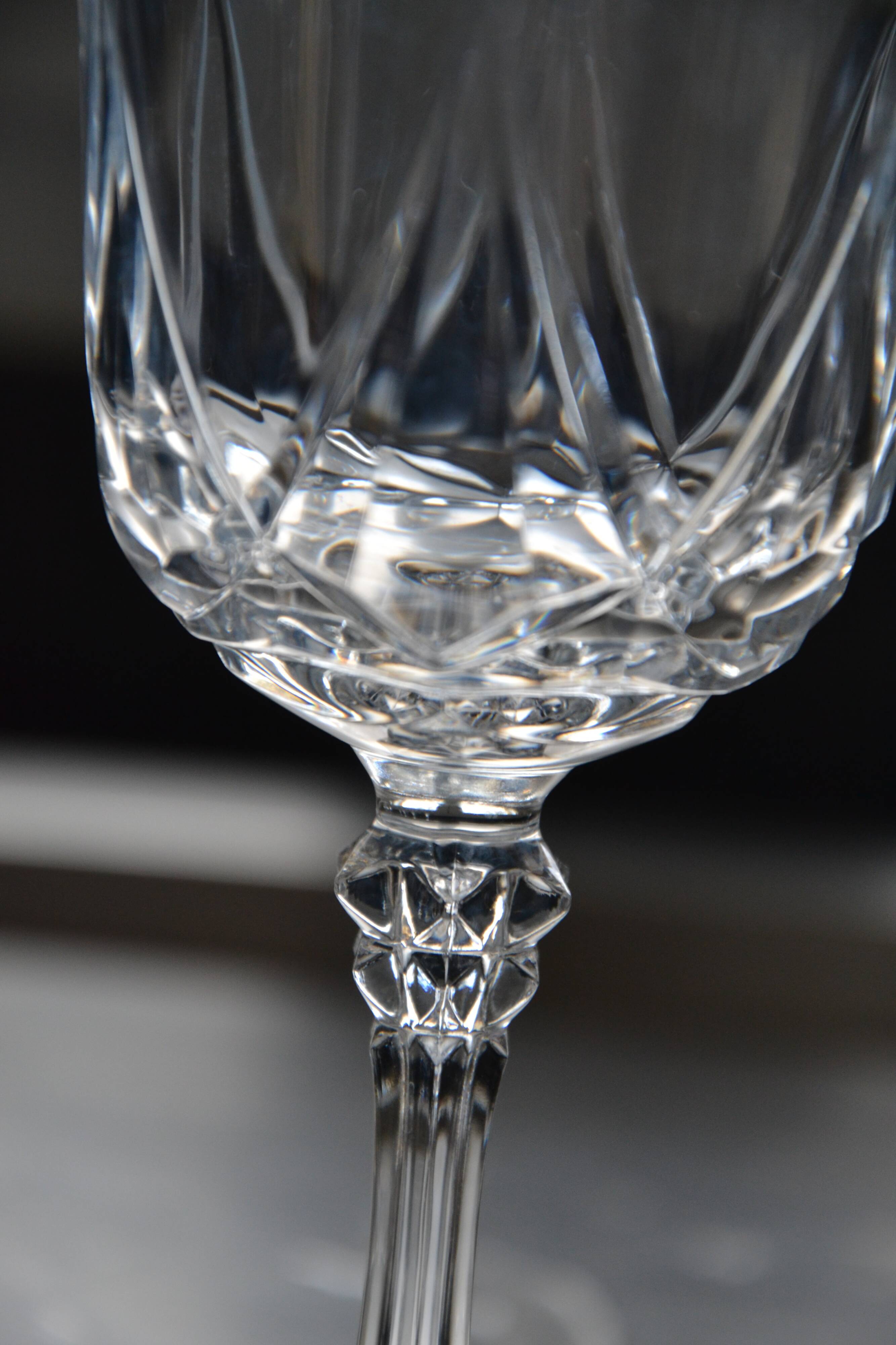 5 stemmed water/wine glasses in Arques crystal, Auteuil and Louvre model