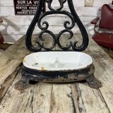 Enamelled cast iron umbrella door