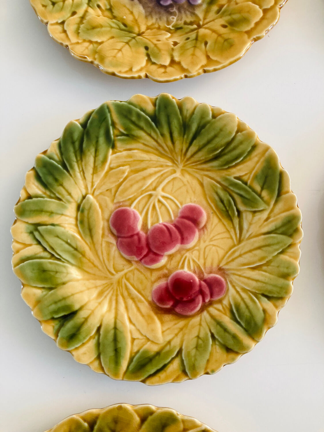 Barbotines: Ceramic dessert service from Sarreguemines.