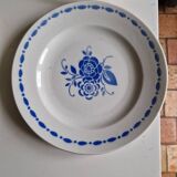 Set of 12 old flat plates