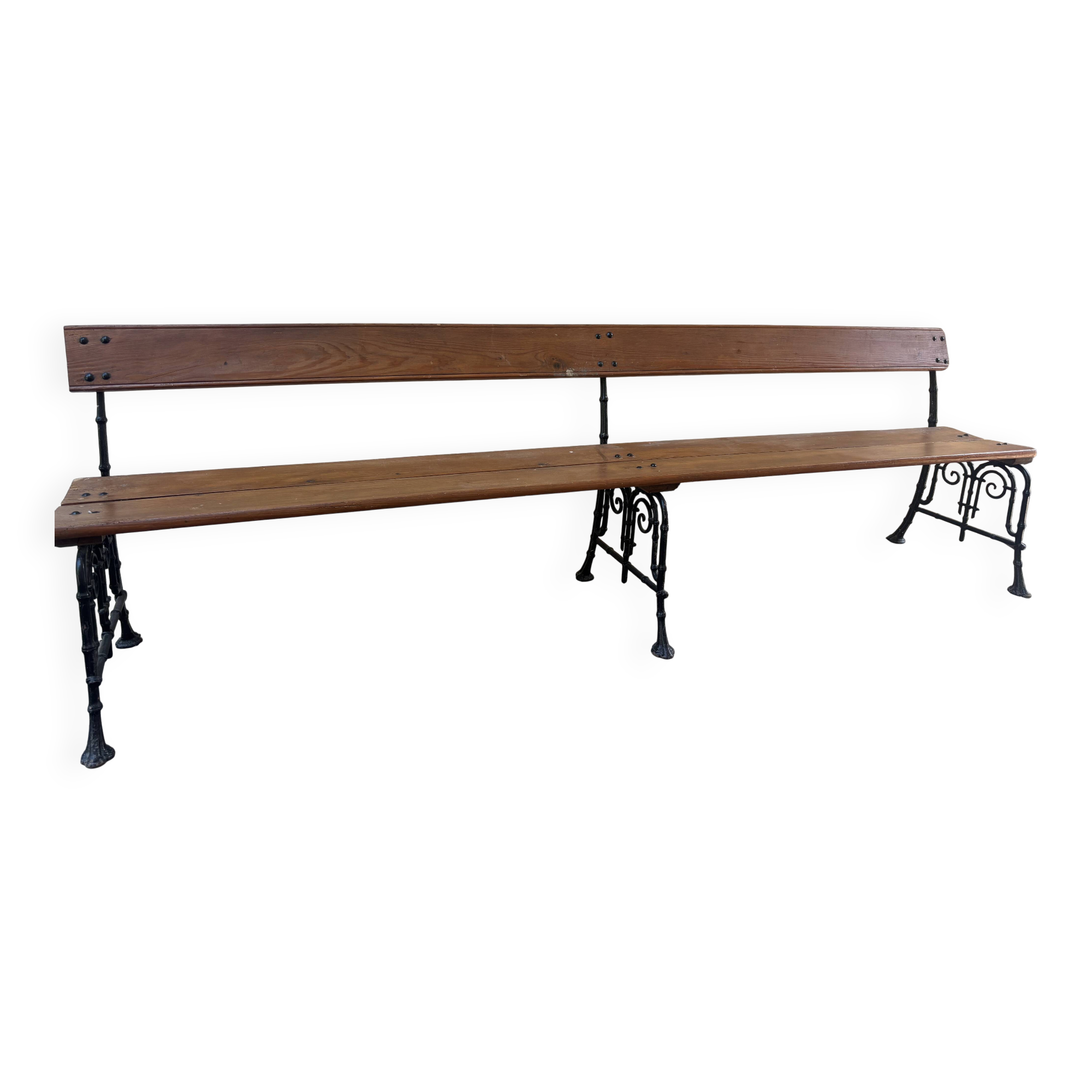 Très grand banc en fonte