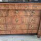 Commode 4 tiroirs style Empire en noyer blond, XIXème siècle