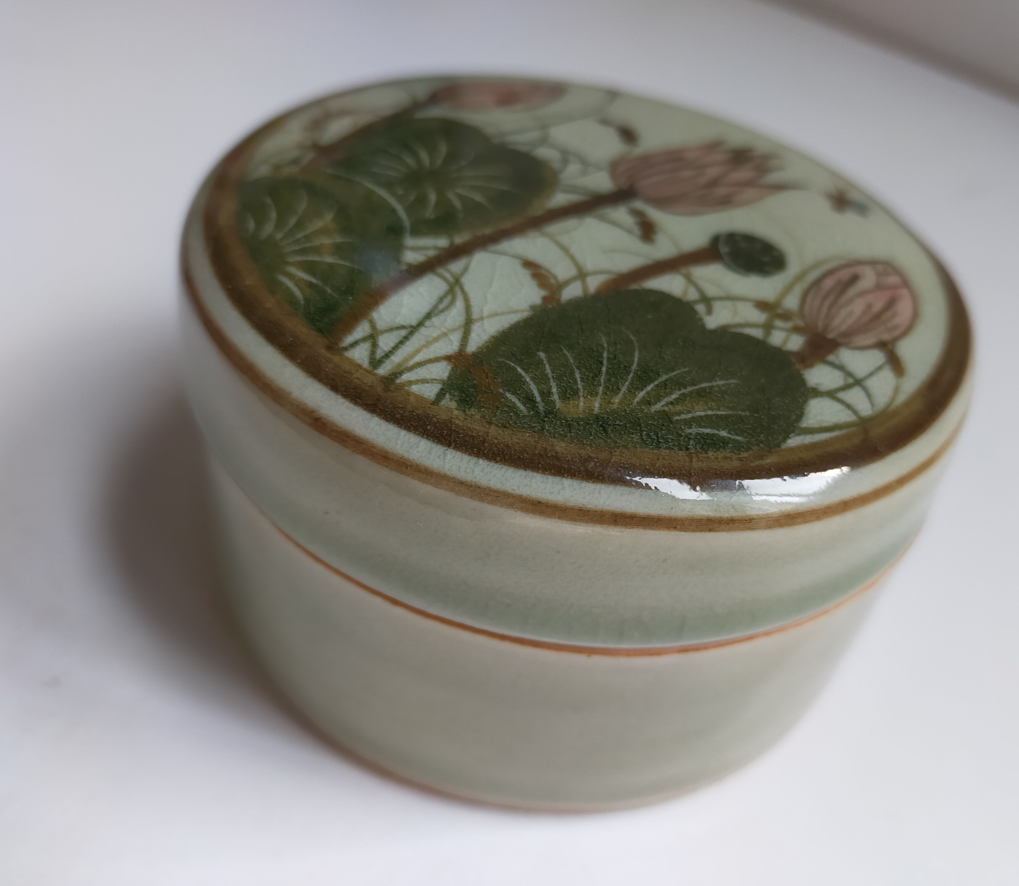cracked celadon jewelry box signed Siam and numbered handmade lotus flower pattern