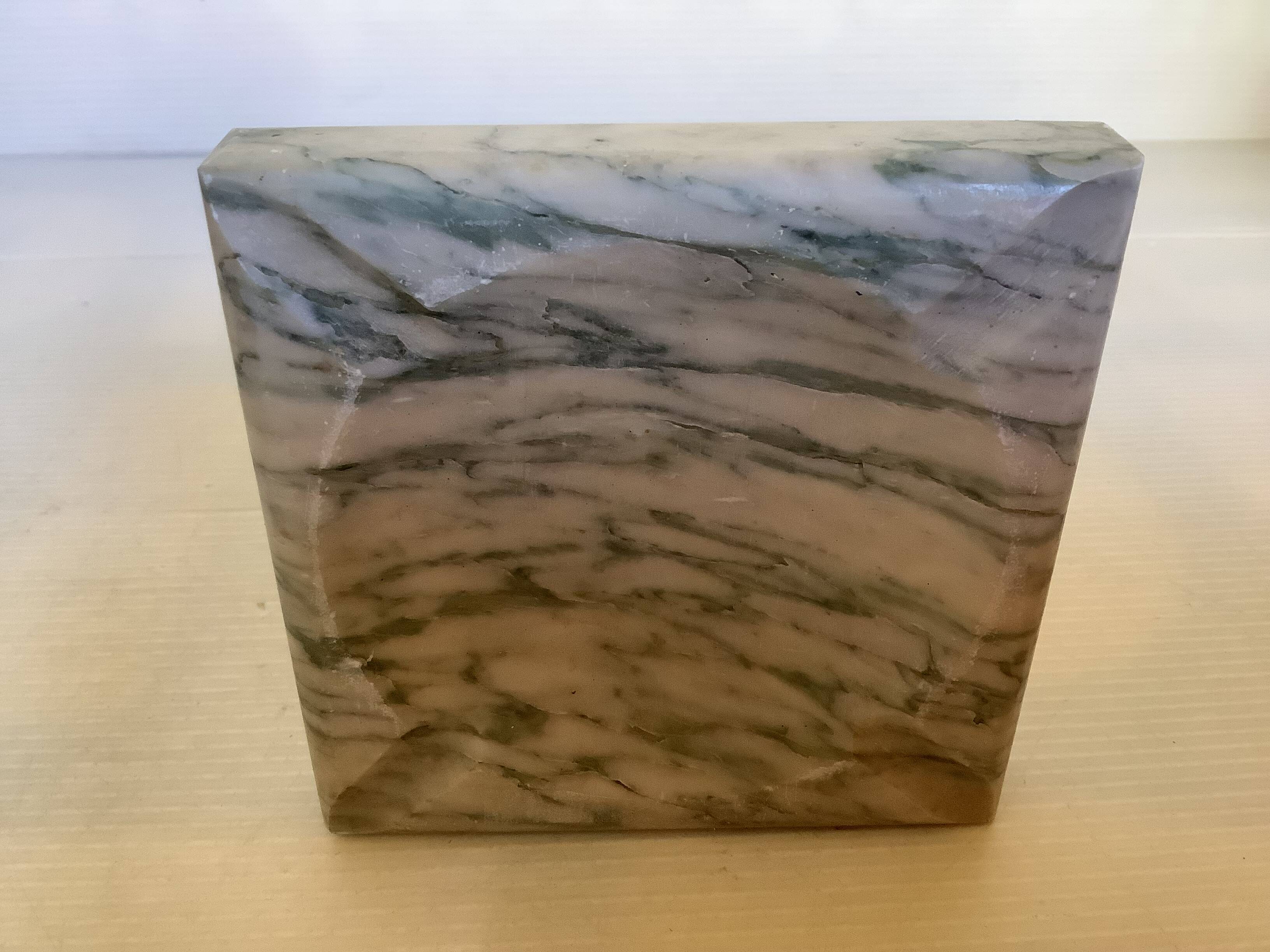 Ashtray bowl in veined green alabaster