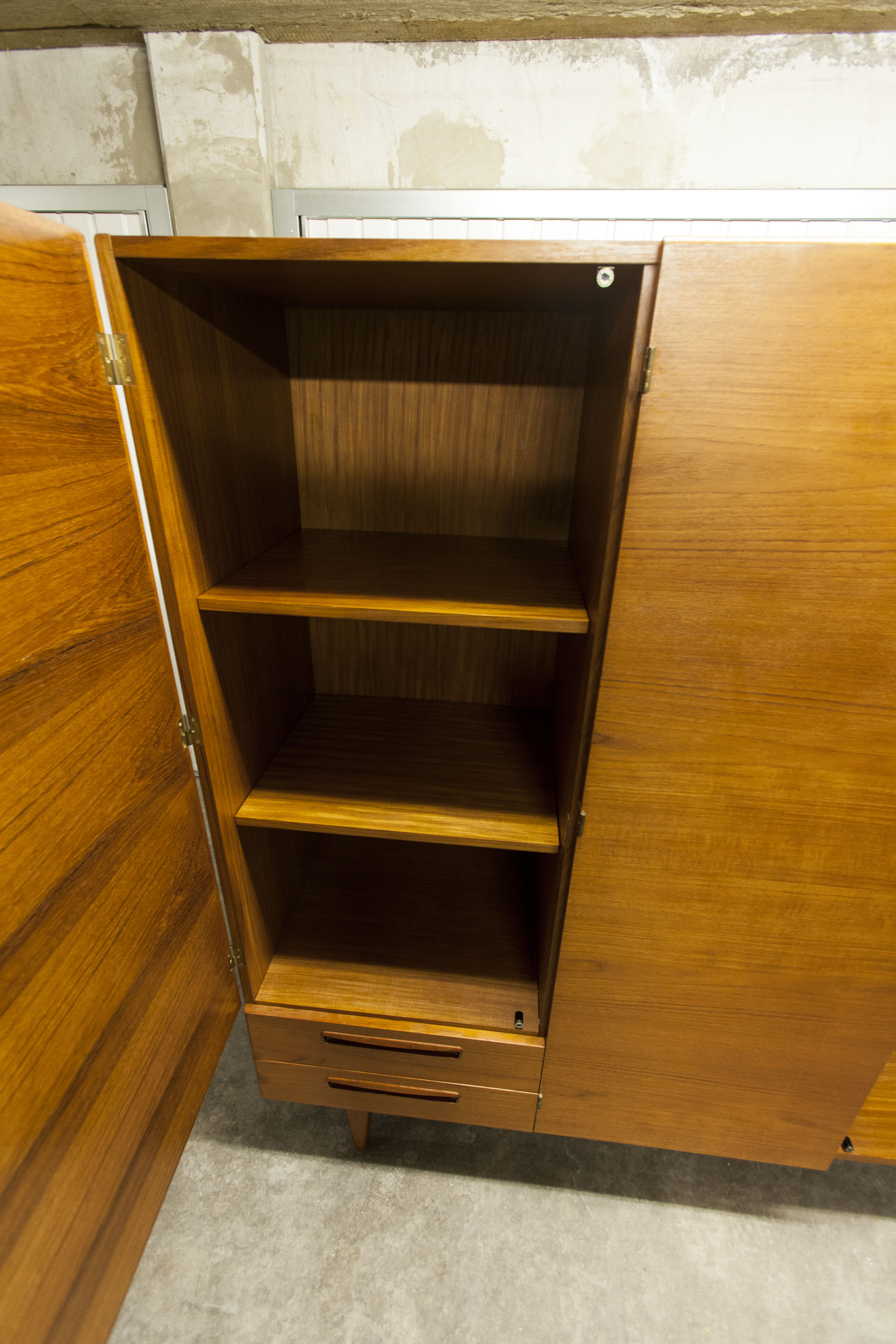 Danish Scandinavian wardrobe signed Sven Ellekaer 1960 3 doors 2 drawers with mounting plan