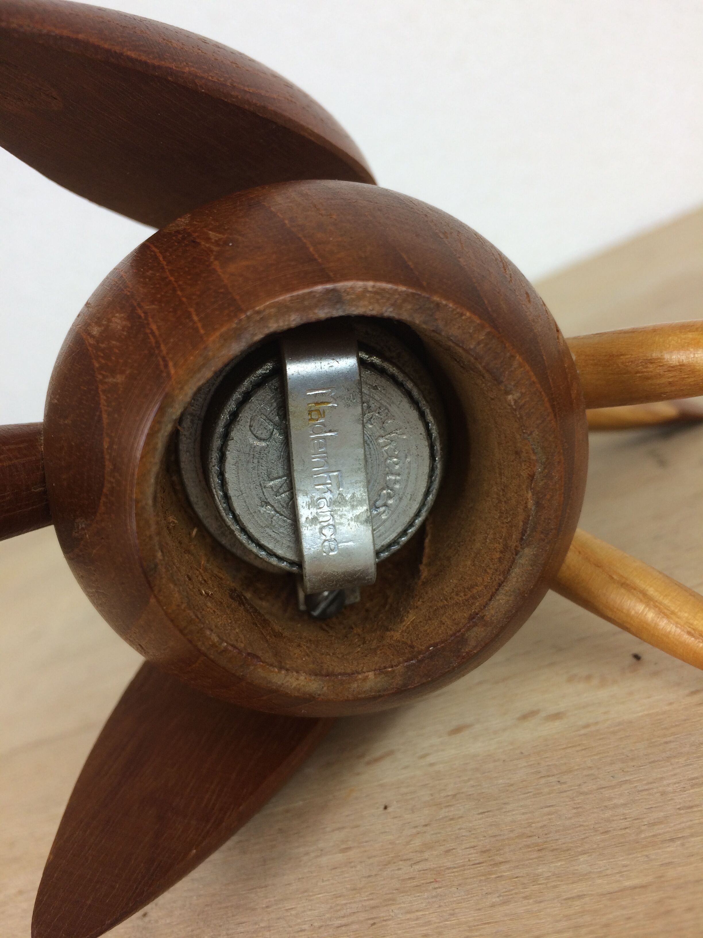 Moulin à poivre toucan par Tonn P. en teck, scandinave
