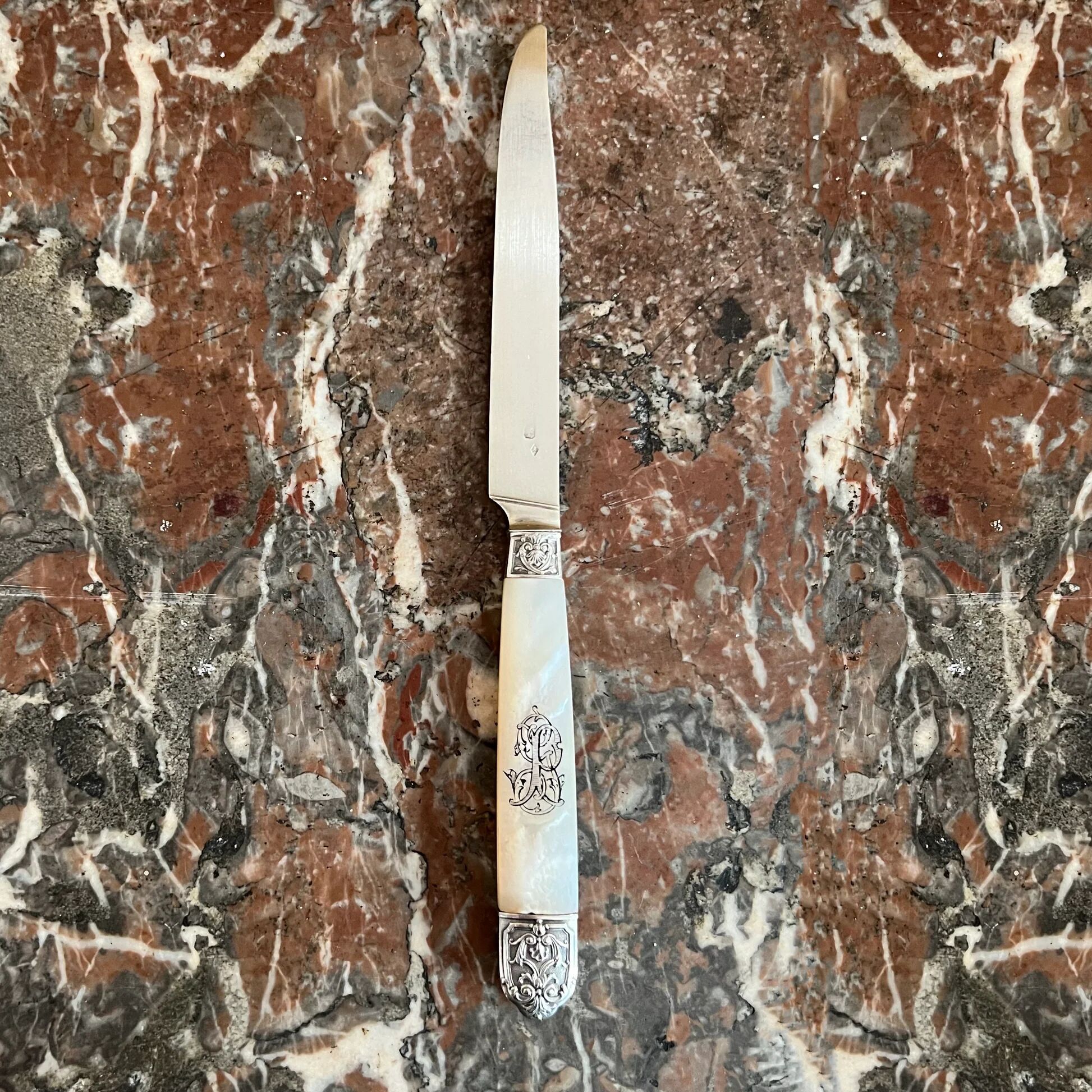 6 mother-of-pearl and sterling silver fruit knives, Hénin & Vivier (1891-1896)