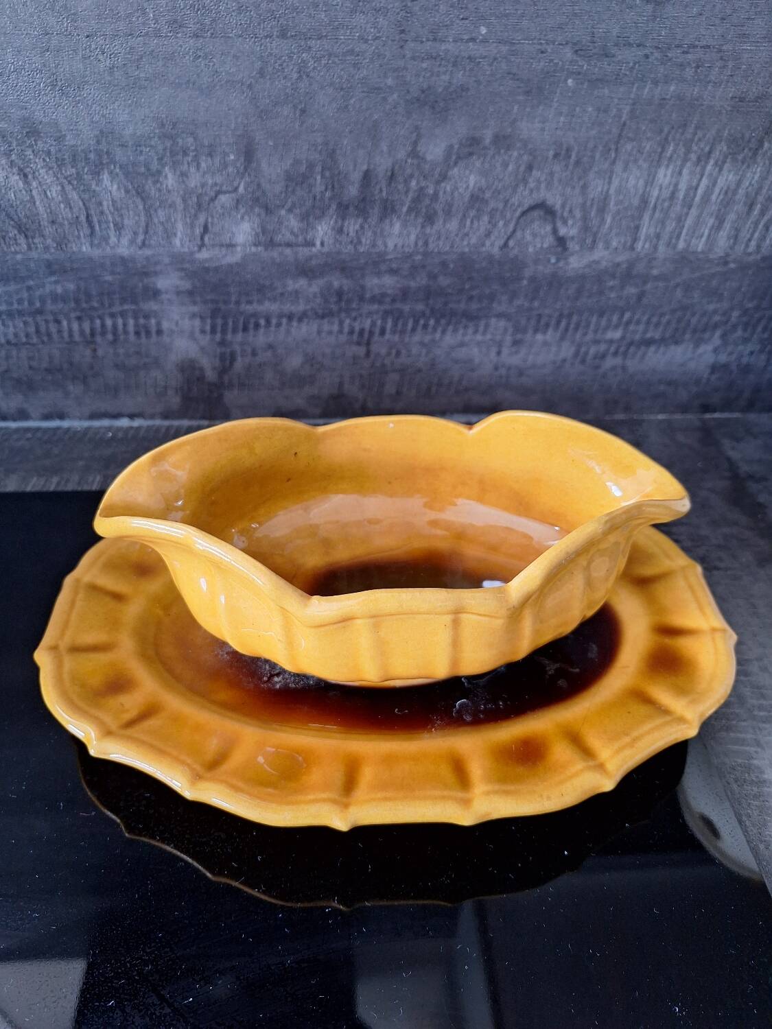 Ceramic soup tureen and sauceboat set