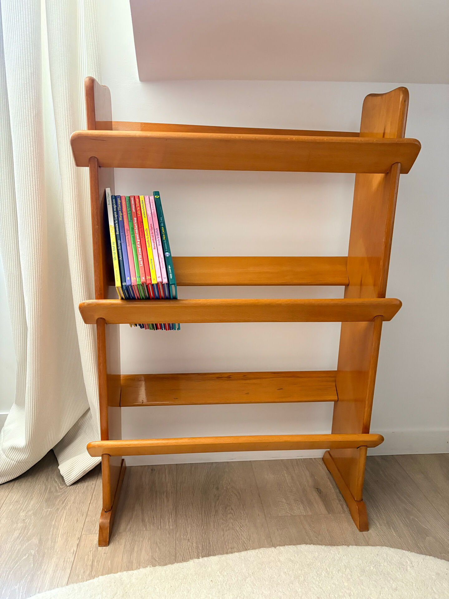 Small vintage wooden library – traditional assembly