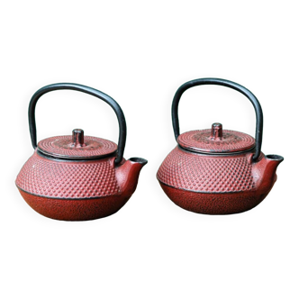 Pair of individual Japanese teapots