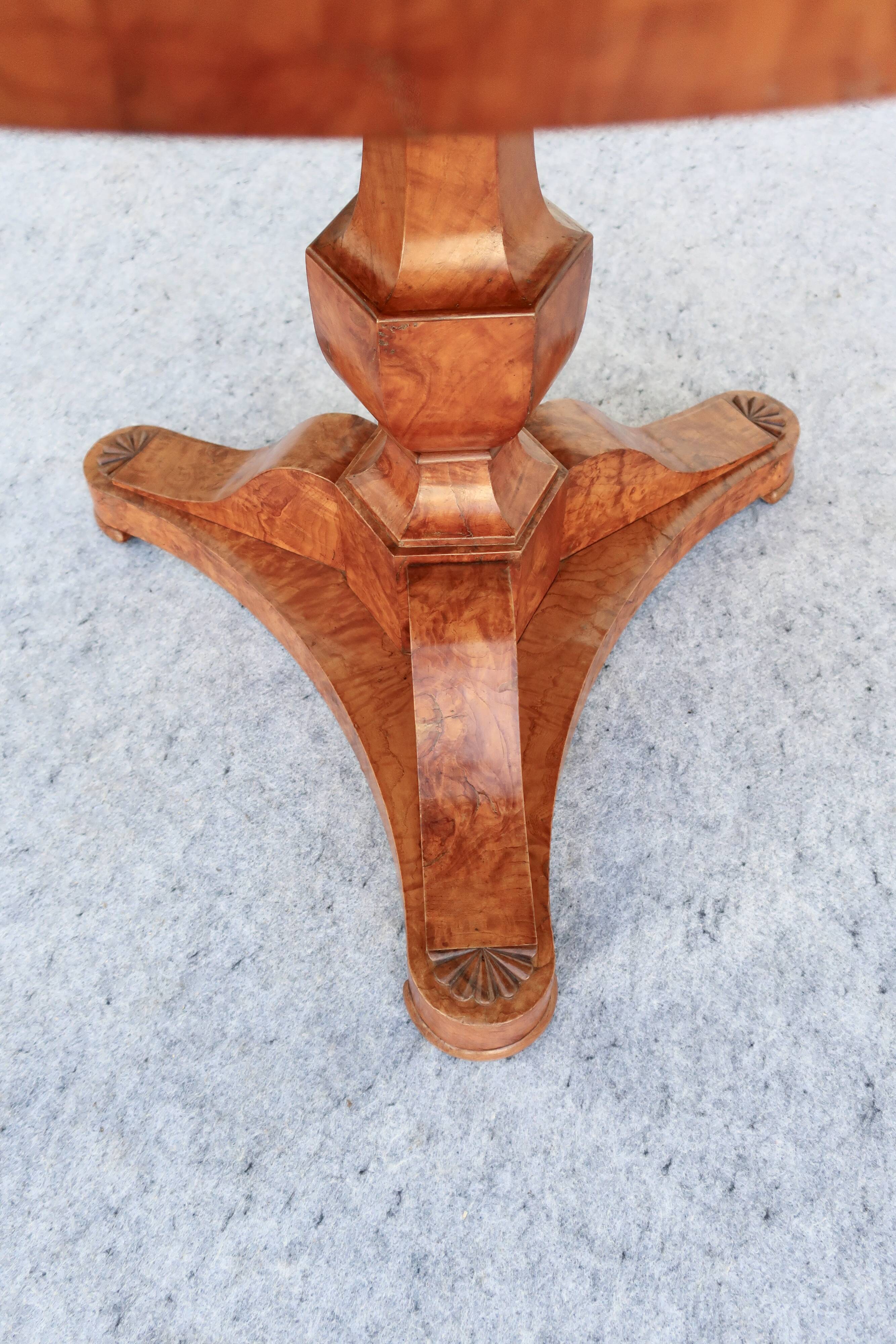 Guéridon Restauration XIXème Loupe d'Orme et Marbre Turquin