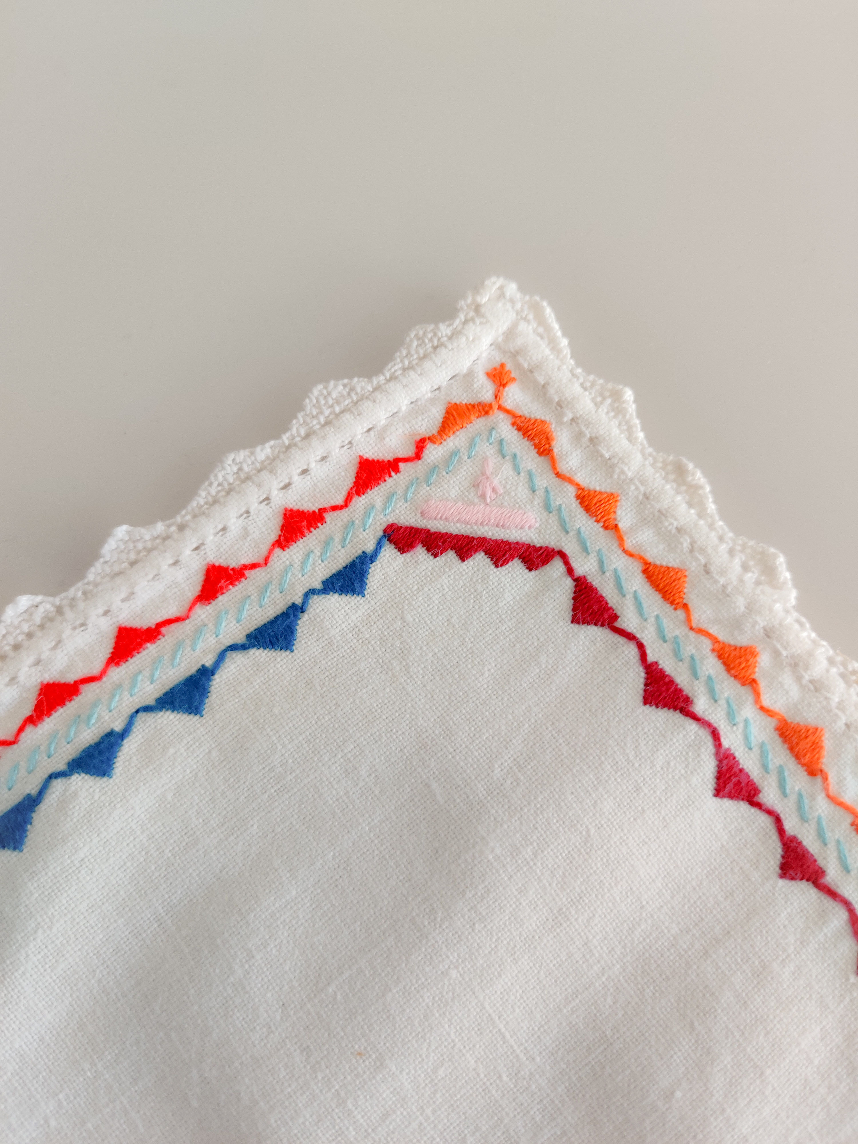 Colorful doilies 70
