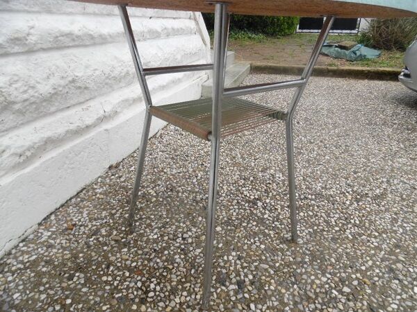 Formica and scoubidou table